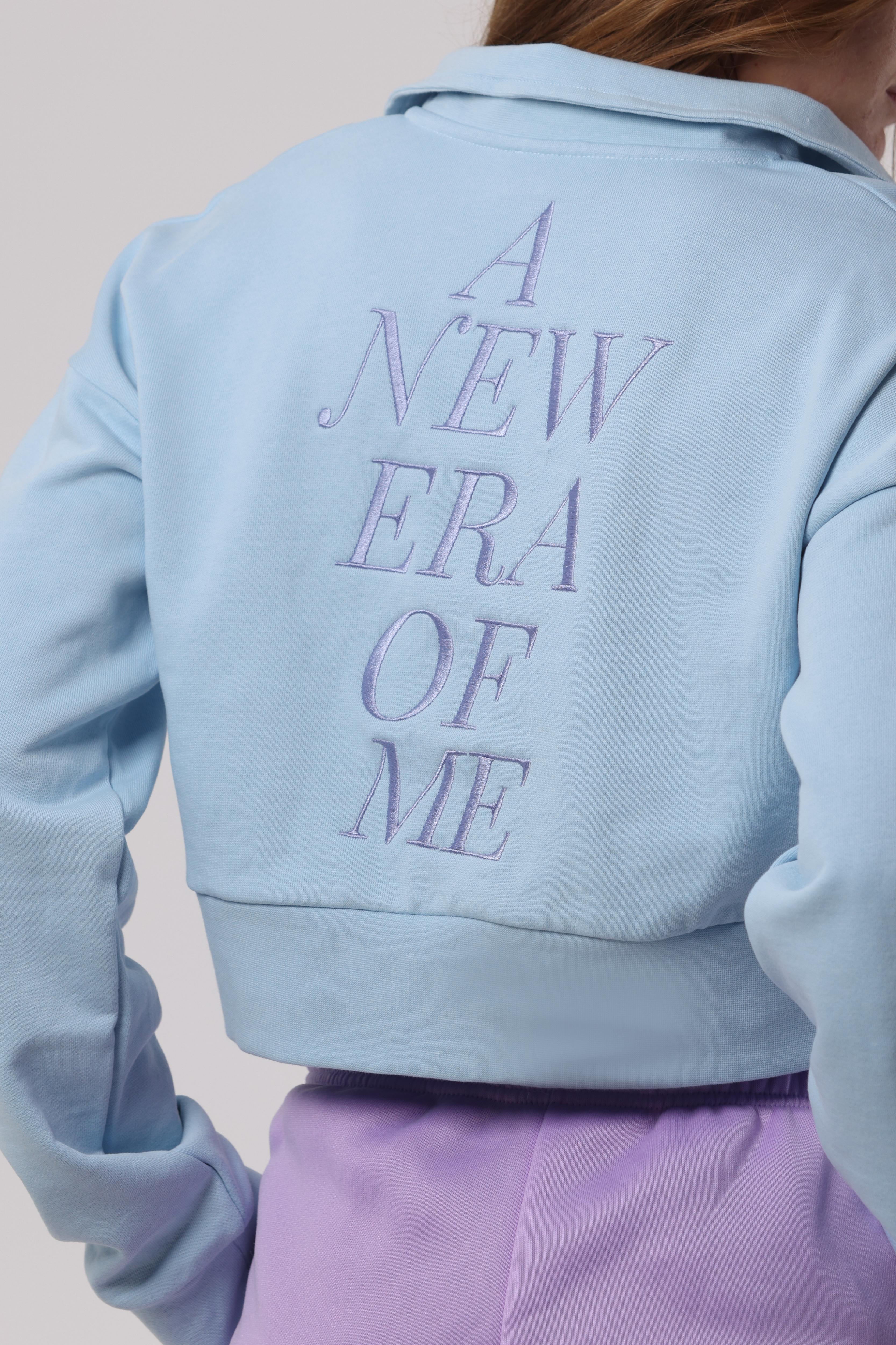 A New Era cropped Sweatshirt